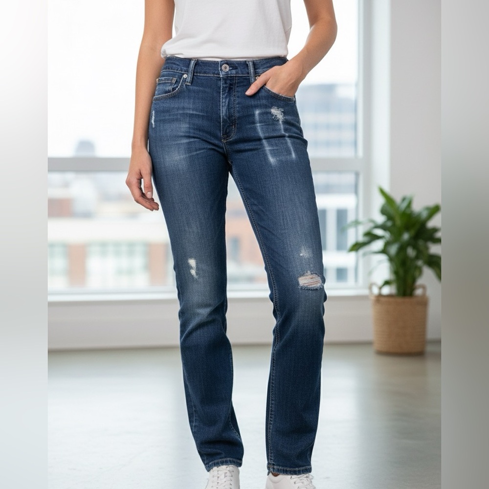 Levi's 513 Vintage Style Distressed Jeans. size 30x32.